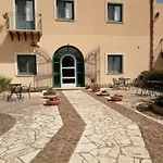 Baglio Dello Zingaro فندق سكوبيلو